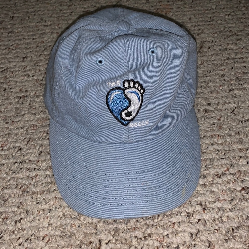 Tar Heels hat.